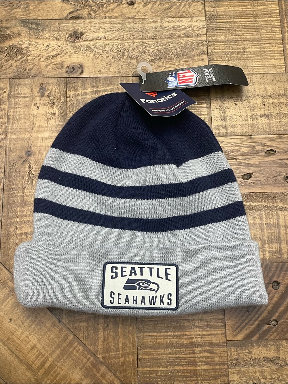 NWT Fanatics Seattle Seahawks NFL Cuffed Knit Beanie Hat – Gray & Navy, One Size